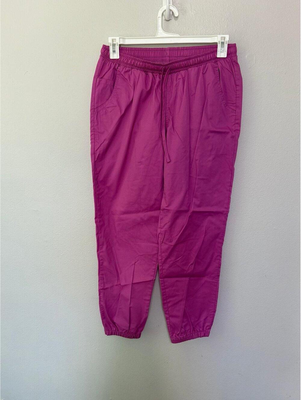 Butter soft scrub joggers size large petite 
Like new condition (washed once)